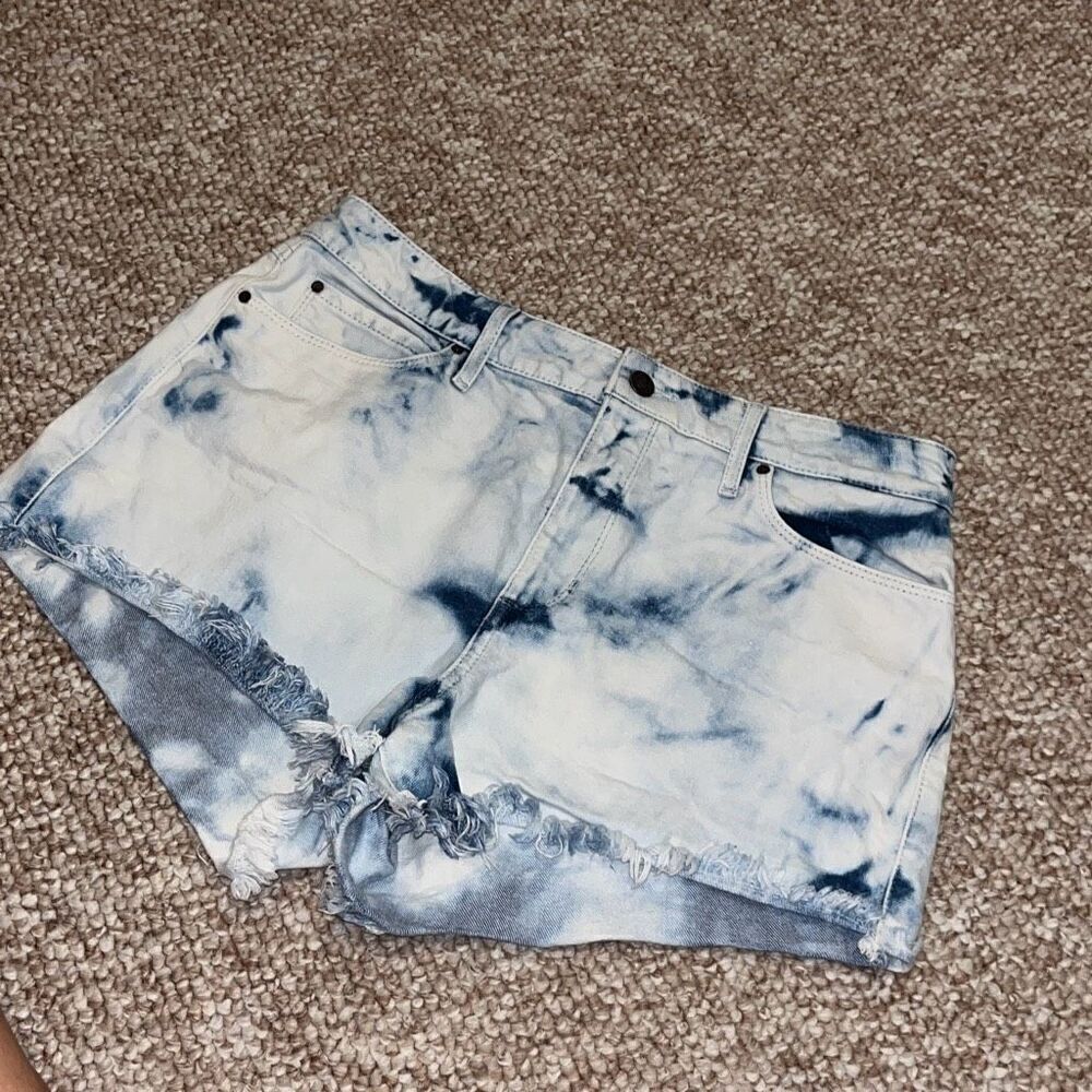 GUESS Washed Jean shorts cut off acid wash distressed size 31